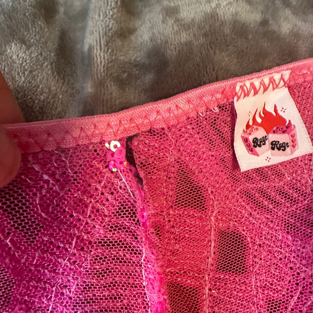 Set w hole